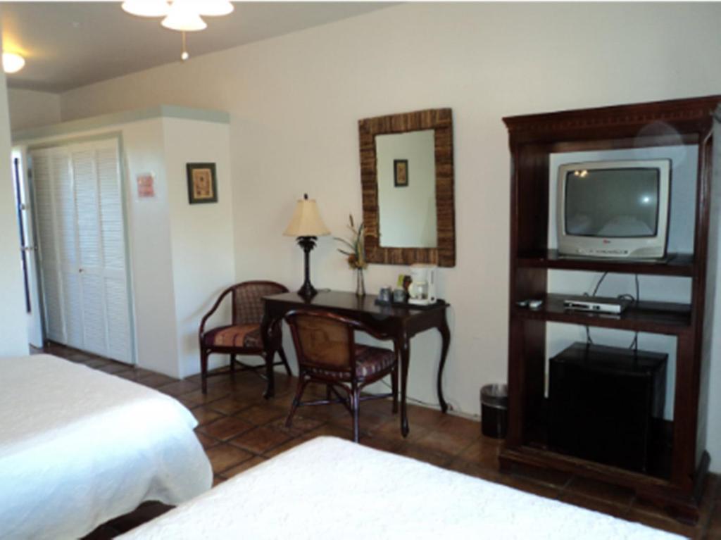 Caribbean Paradise Inn Grace Bay Quarto foto